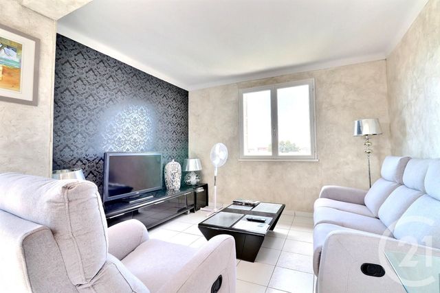 Appartement T3 à vendre - 3 pièces - 64.8 m2 - ST RAPHAEL - 83 - PROVENCE-ALPES-COTE-D-AZUR - Century 21 Sud Habitat