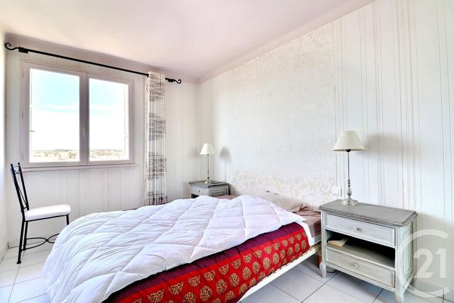 Appartement T3 à vendre - 3 pièces - 64.8 m2 - ST RAPHAEL - 83 - PROVENCE-ALPES-COTE-D-AZUR - Century 21 Sud Habitat