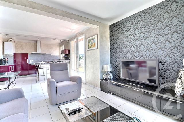 Appartement T3 à vendre - 3 pièces - 64.8 m2 - ST RAPHAEL - 83 - PROVENCE-ALPES-COTE-D-AZUR - Century 21 Sud Habitat