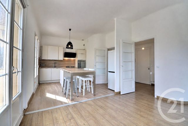 Appartement T2 à vendre - 2 pièces - 63.0 m2 - ST RAPHAEL - 83 - PROVENCE-ALPES-COTE-D-AZUR - Century 21 Sud Habitat