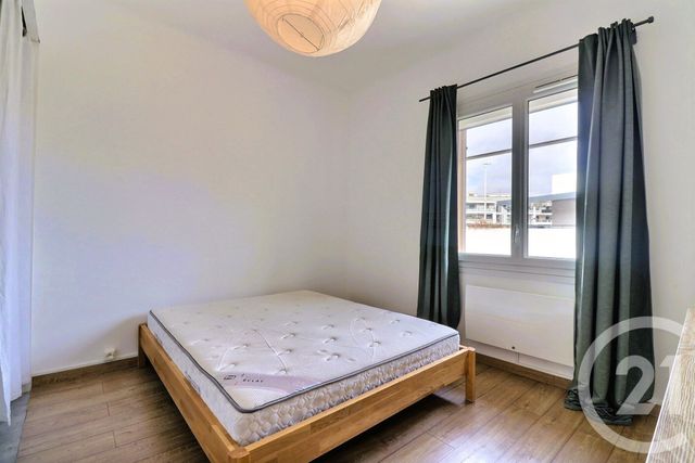 Appartement T2 à vendre - 2 pièces - 63.0 m2 - ST RAPHAEL - 83 - PROVENCE-ALPES-COTE-D-AZUR - Century 21 Sud Habitat