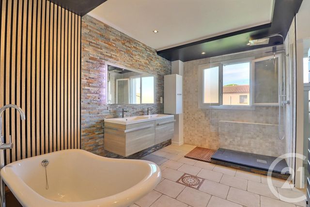 maison à vendre - 3 pièces - 91.6 m2 - FREJUS - 83 - PROVENCE-ALPES-COTE-D-AZUR - Century 21 Sud Habitat