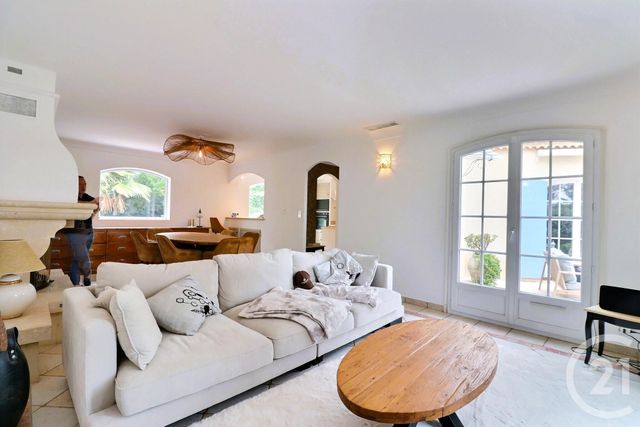 maison à vendre - 4 pièces - 130.18 m2 - FREJUS - 83 - PROVENCE-ALPES-COTE-D-AZUR - Century 21 Sud Habitat