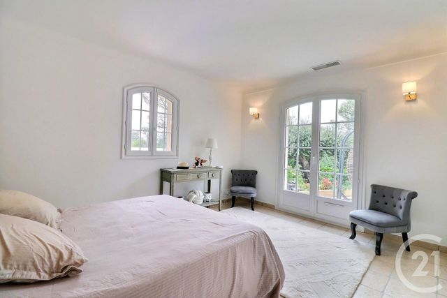 maison à vendre - 4 pièces - 130.18 m2 - FREJUS - 83 - PROVENCE-ALPES-COTE-D-AZUR - Century 21 Sud Habitat