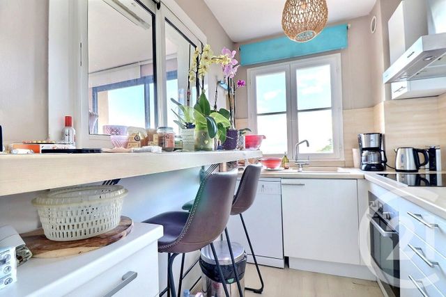 Appartement T2 à vendre - 2 pièces - 64.27 m2 - ROQUEBRUNE SUR ARGENS - 83 - PROVENCE-ALPES-COTE-D-AZUR - Century 21 Sud Habitat