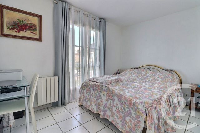Appartement T2 à vendre - 2 pièces - 64.27 m2 - ROQUEBRUNE SUR ARGENS - 83 - PROVENCE-ALPES-COTE-D-AZUR - Century 21 Sud Habitat