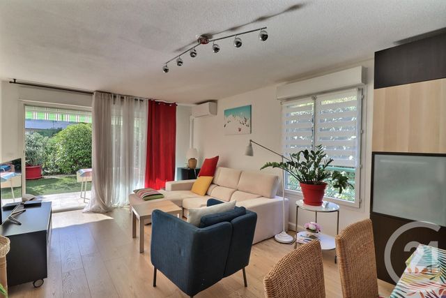Appartement T2 à vendre - 2 pièces - 51.0 m2 - FREJUS - 83 - PROVENCE-ALPES-COTE-D-AZUR - Century 21 Sud Habitat
