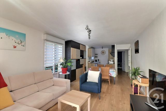 Appartement T2 à vendre - 2 pièces - 51.0 m2 - FREJUS - 83 - PROVENCE-ALPES-COTE-D-AZUR - Century 21 Sud Habitat