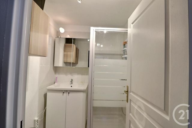 Appartement T2 à vendre - 2 pièces - 51.0 m2 - FREJUS - 83 - PROVENCE-ALPES-COTE-D-AZUR - Century 21 Sud Habitat