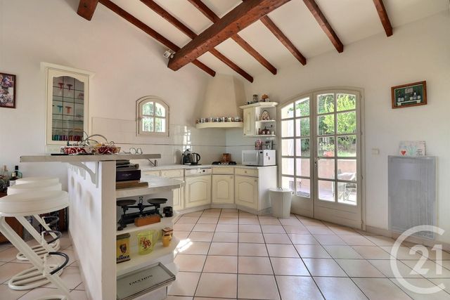 maison à vendre - 5 pièces - 202.0 m2 - FREJUS - 83 - PROVENCE-ALPES-COTE-D-AZUR - Century 21 Sud Habitat