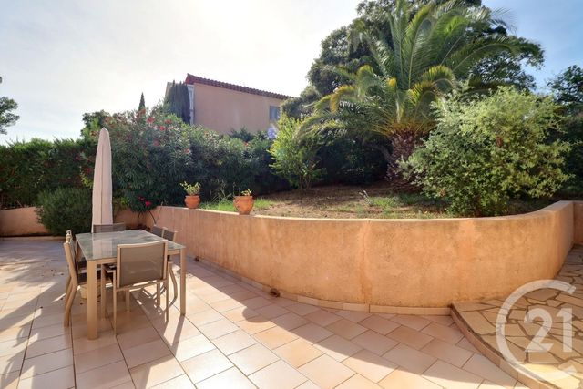 maison à vendre - 5 pièces - 202.0 m2 - FREJUS - 83 - PROVENCE-ALPES-COTE-D-AZUR - Century 21 Sud Habitat
