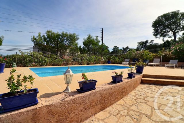 maison à vendre - 5 pièces - 202.0 m2 - FREJUS - 83 - PROVENCE-ALPES-COTE-D-AZUR - Century 21 Sud Habitat
