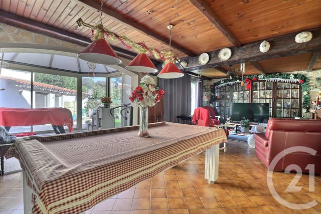 maison à vendre - 9 pièces - 151.0 m2 - FREJUS - 83 - PROVENCE-ALPES-COTE-D-AZUR - Century 21 Sud Habitat