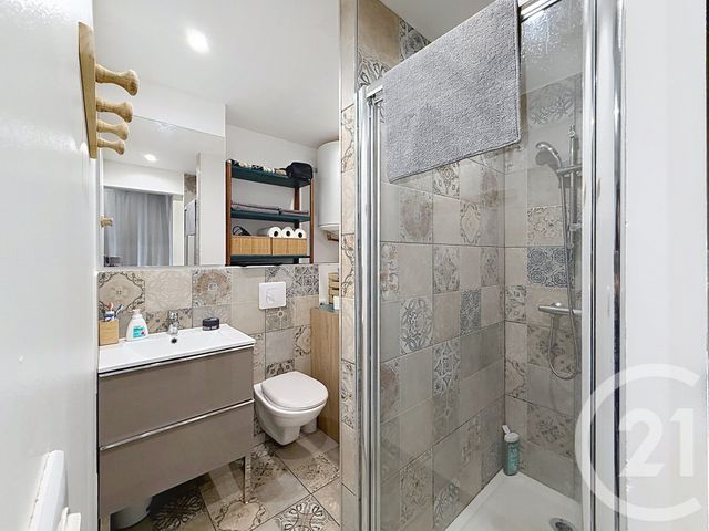 Appartement T2 à vendre - 2 pièces - 25.05 m2 - FREJUS - 83 - PROVENCE-ALPES-COTE-D-AZUR - Century 21 Sud Habitat