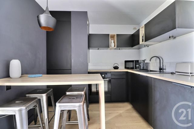 Appartement T2 à vendre - 2 pièces - 32.65 m2 - FREJUS - 83 - PROVENCE-ALPES-COTE-D-AZUR - Century 21 Sud Habitat