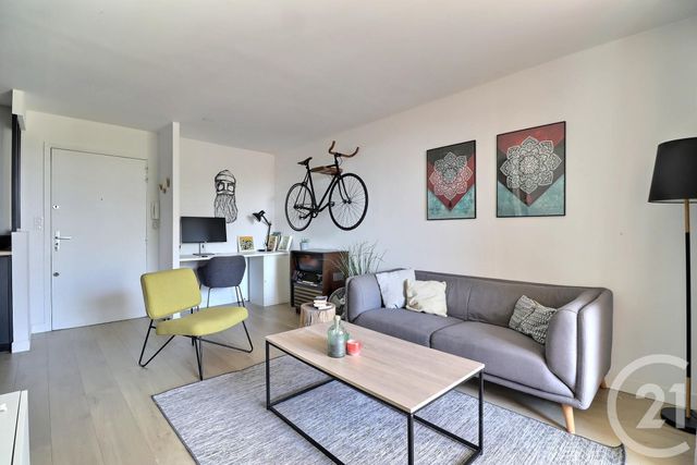 Appartement T2 à vendre - 2 pièces - 32.65 m2 - FREJUS - 83 - PROVENCE-ALPES-COTE-D-AZUR - Century 21 Sud Habitat
