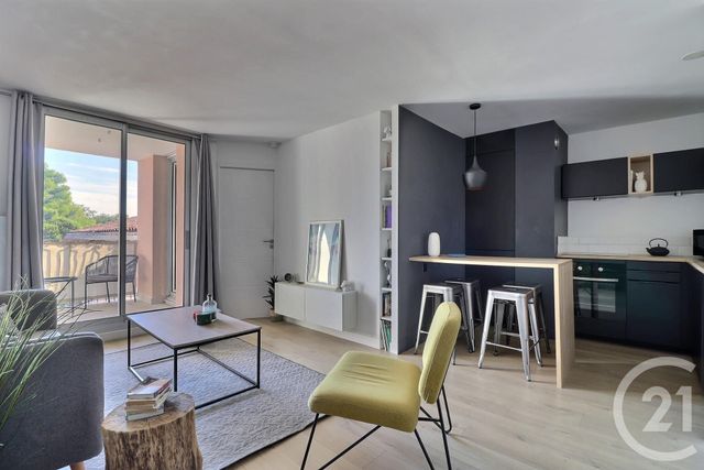 Appartement T2 à vendre - 2 pièces - 32.65 m2 - FREJUS - 83 - PROVENCE-ALPES-COTE-D-AZUR - Century 21 Sud Habitat