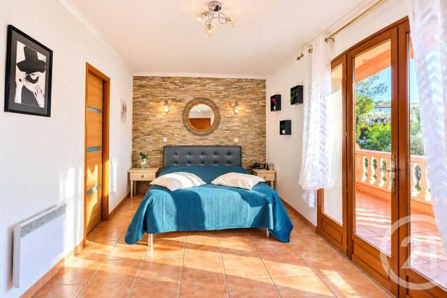 maison à vendre - 8 pièces - 188.0 m2 - PUGET SUR ARGENS - 83 - PROVENCE-ALPES-COTE-D-AZUR - Century 21 Sud Habitat